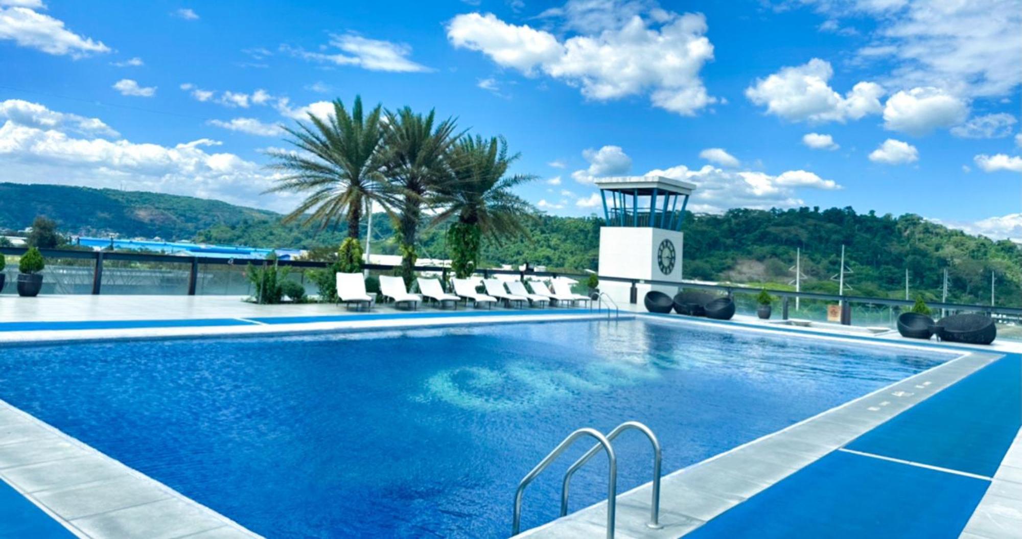 Le Charme Suites - Subic Olongapo Exterior photo